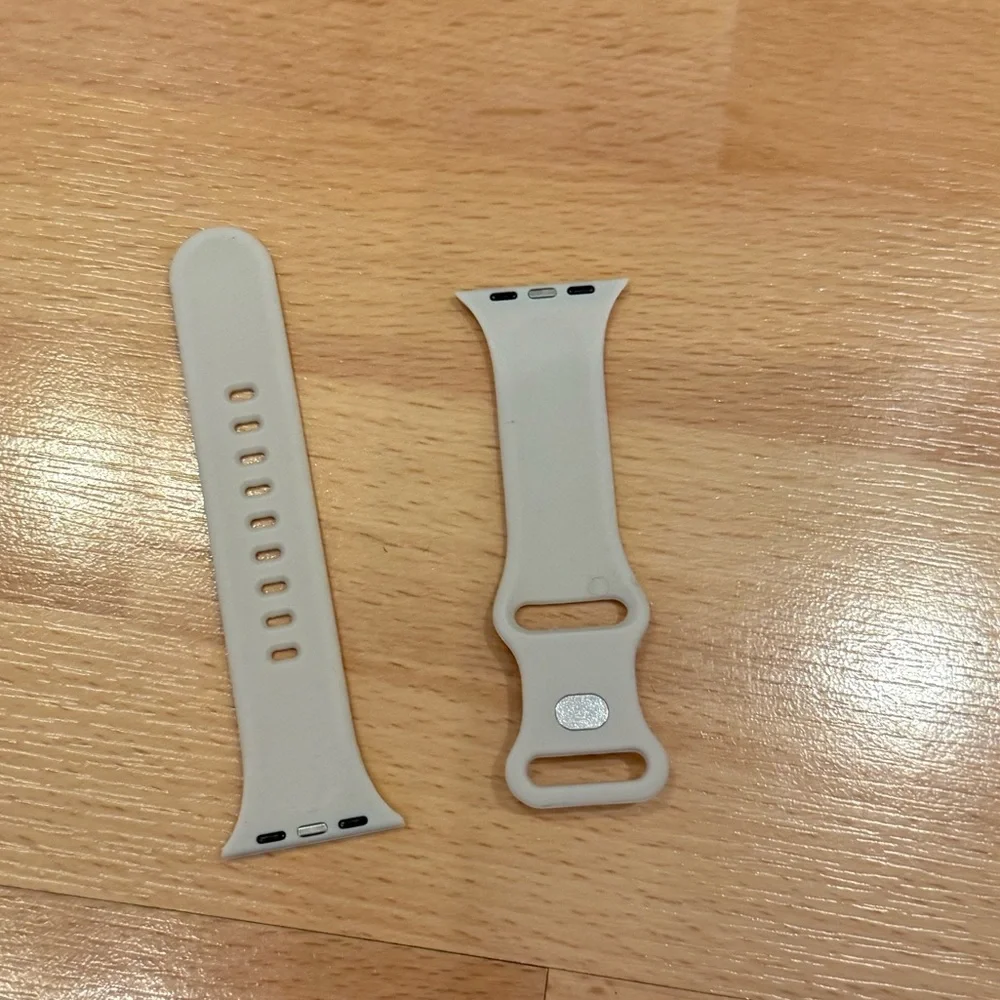 Light grey white Smartwatch Band in artic white